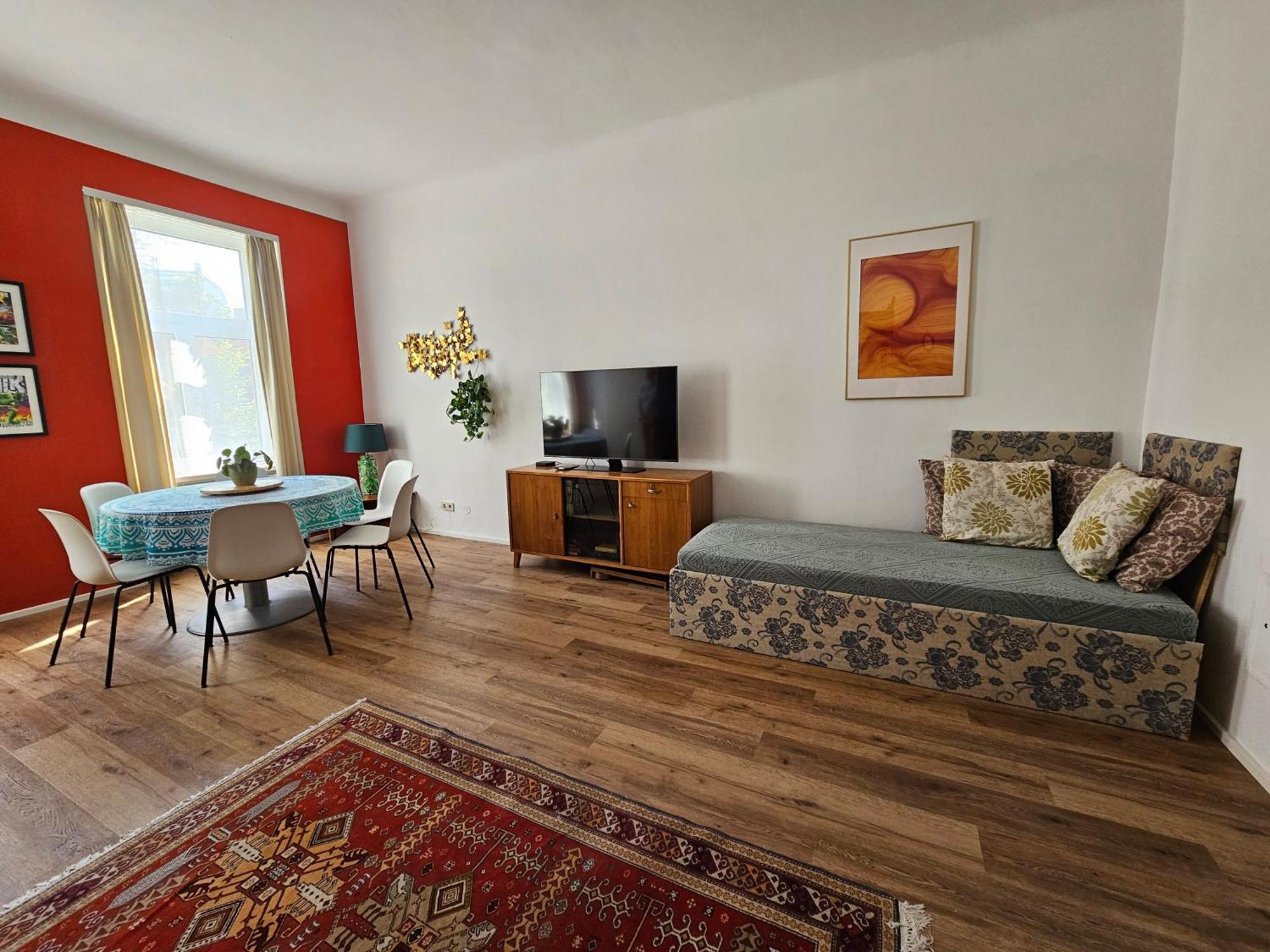 Palm Apartment *